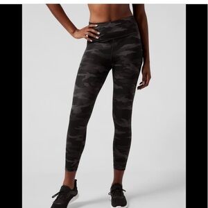 Athleta Ultimate Tight 7/8, size xs, like new